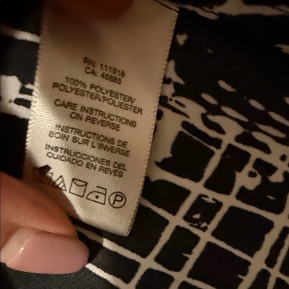 MICHAEL Michael Kors Black and White Patterned Blouse 4 - Picture 3 of 8